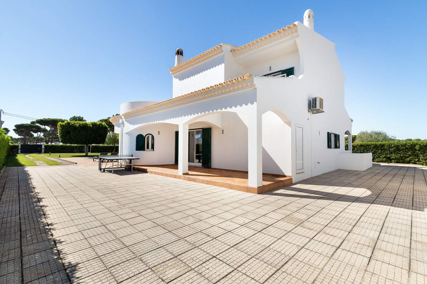 Villa de 4 dormitorios, con piscina y jardín, Albufeira, Algarve_180586