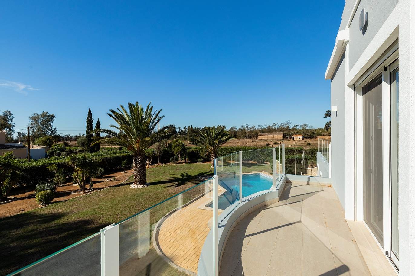 4 bedroom villa, completely renovated, Alvor, Algarve_180720