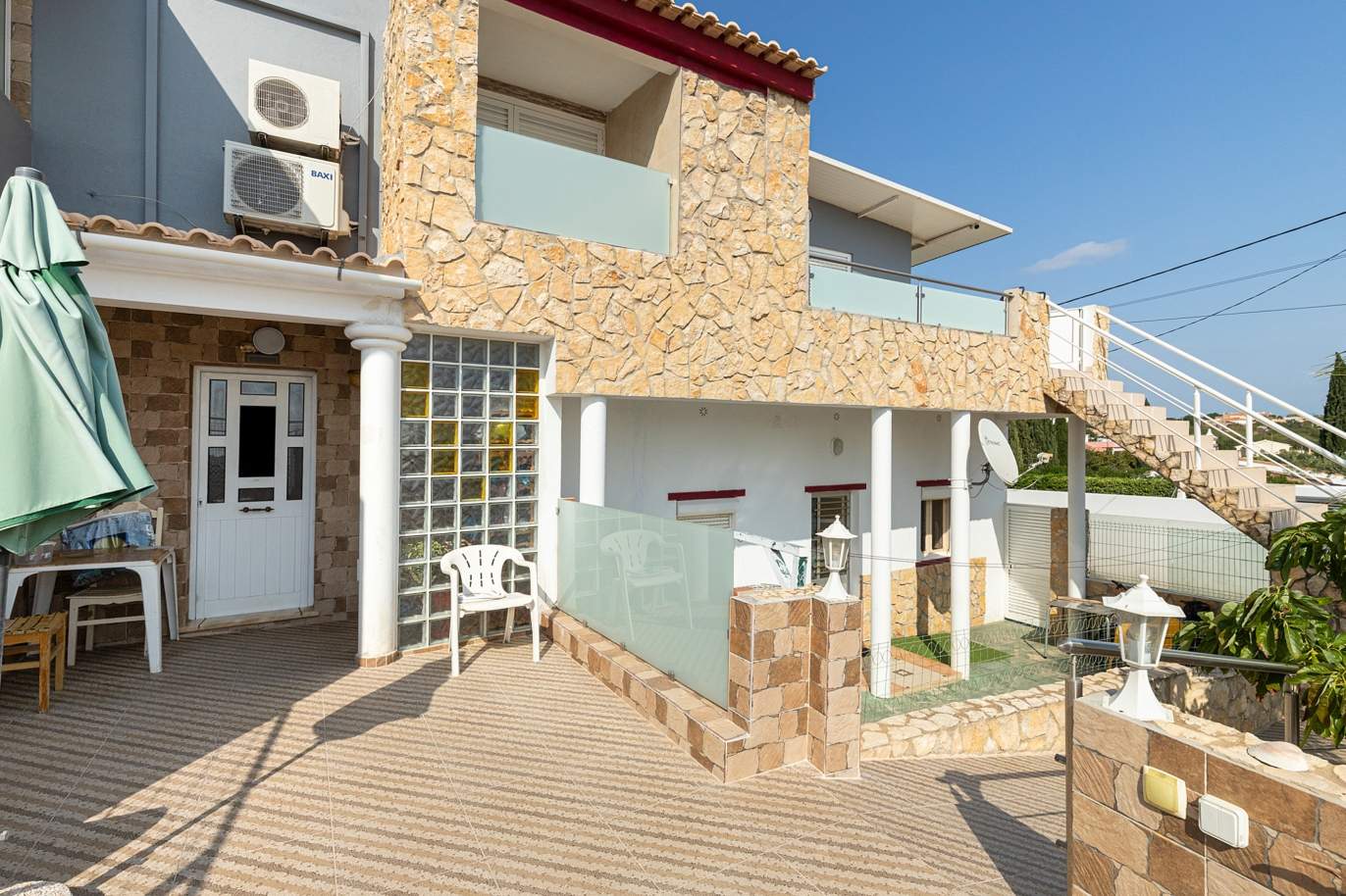Property with several independent units, Loulé, Algarve_180772