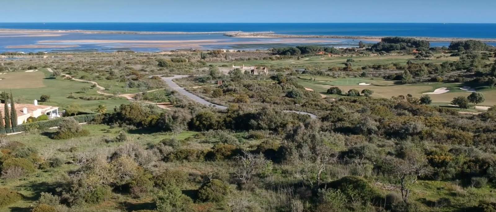 Lote de terreno para construção, com parcial vista mar, Lagos, Algarve_181890