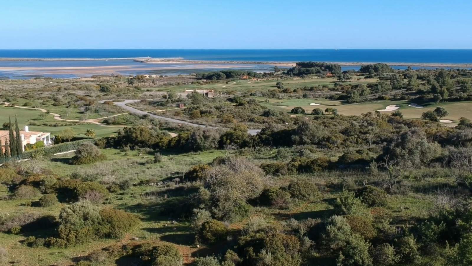 Lote de terreno para construção, com parcial vista mar, Lagos, Algarve_181892
