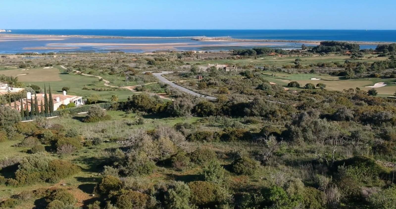 Lote de terreno para construção, com parcial vista mar, Lagos, Algarve_181899