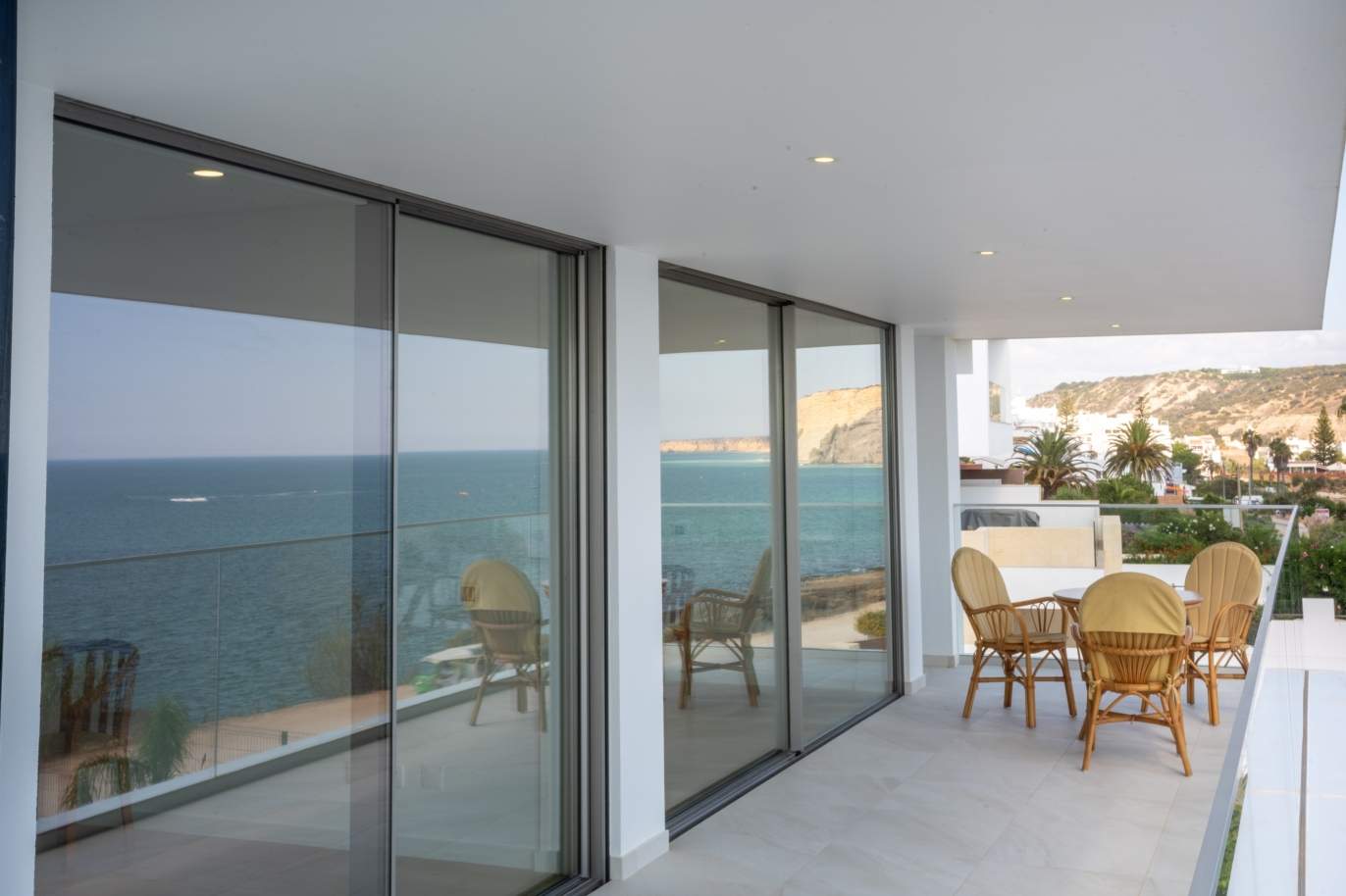 New modern villa, sea front, Praia da Luz, Algarve_183392