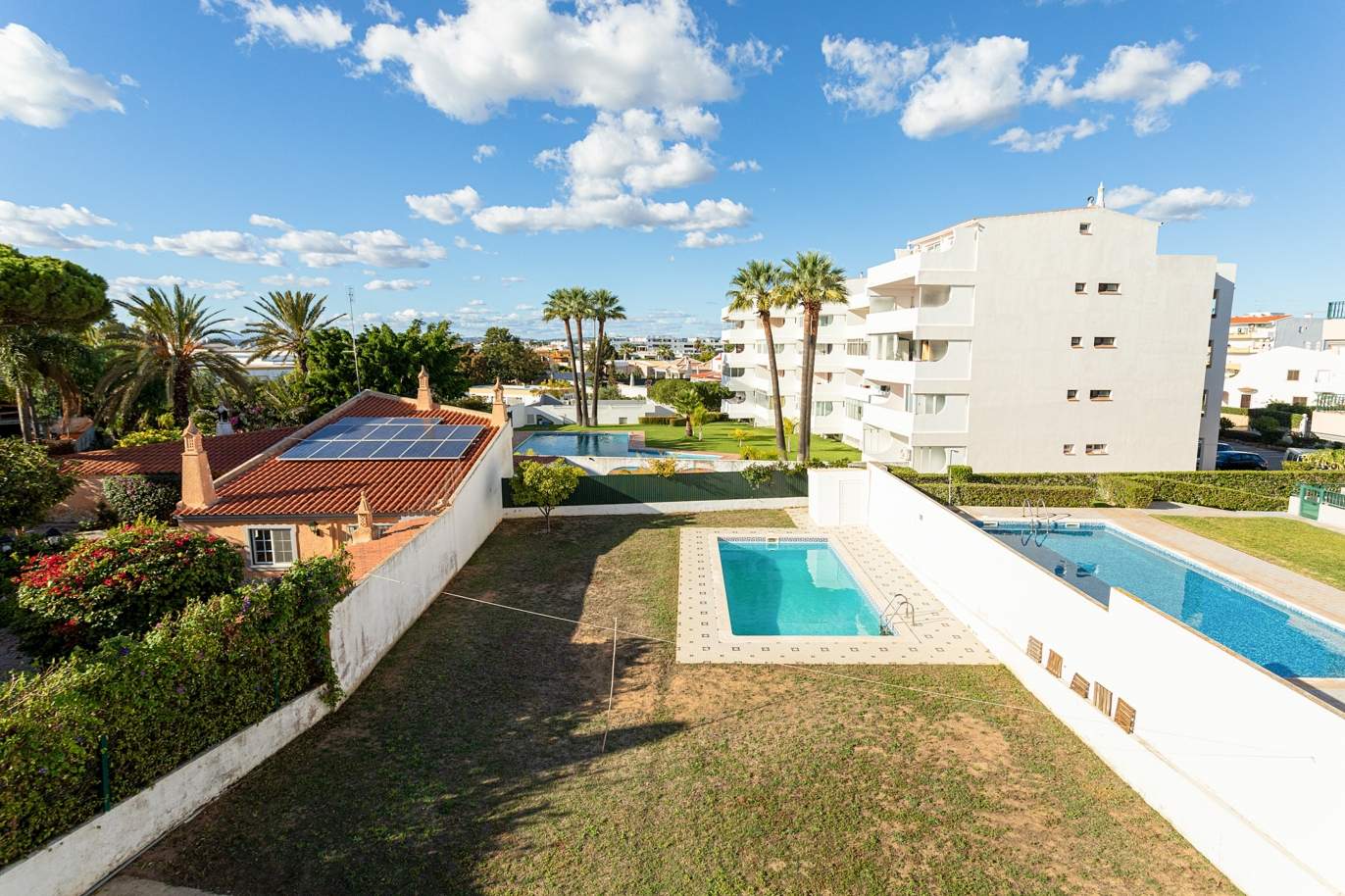 Spacious villa, with sea view, Quarteira, Algarve_183644