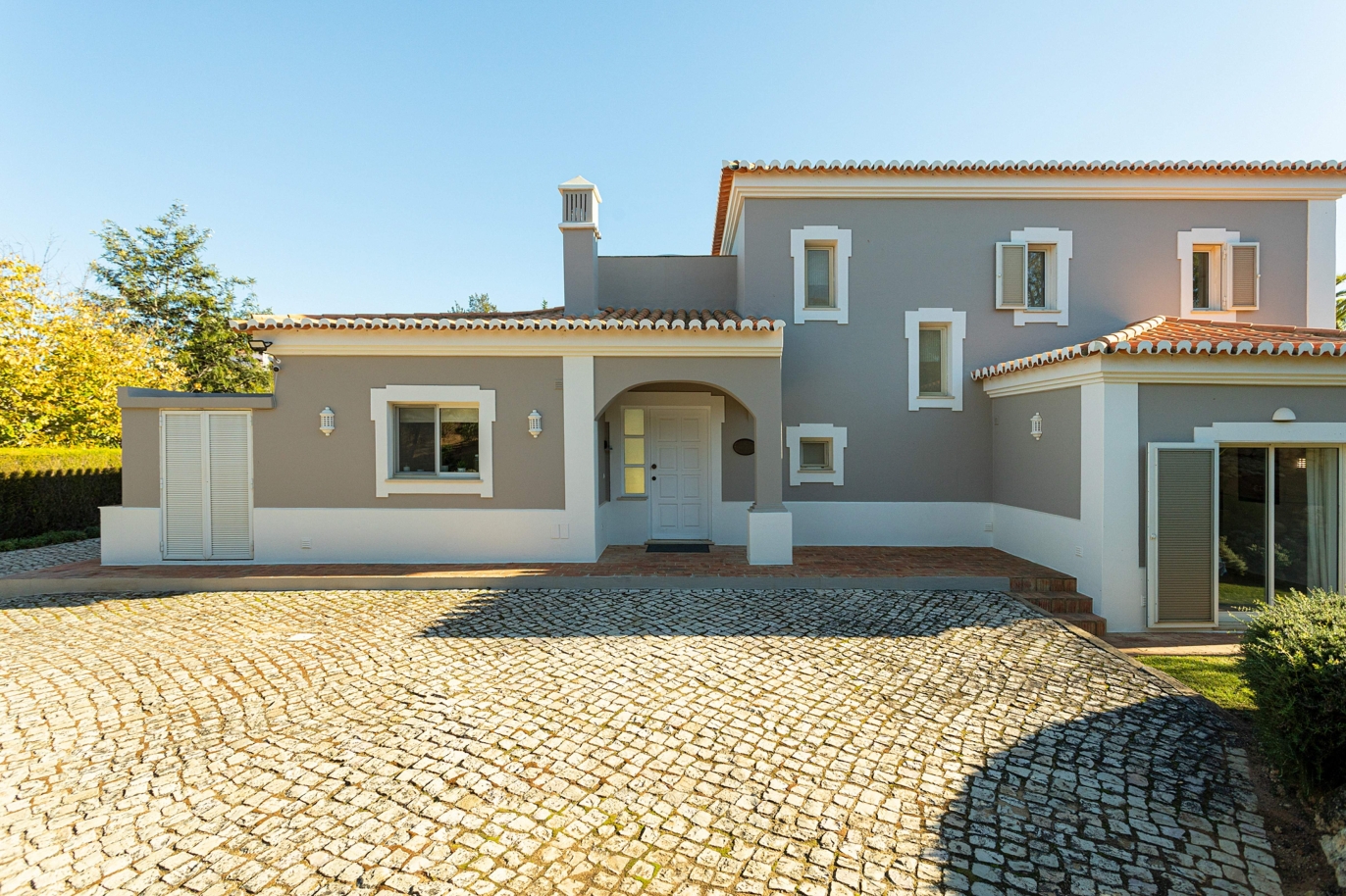 Casa con piscina, en Golf Resort, Lagoa, Algarve_184462
