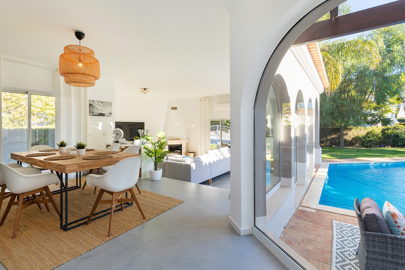 Villa with swimming pool, in Golf Resort, Lagoa, Algarve_184463