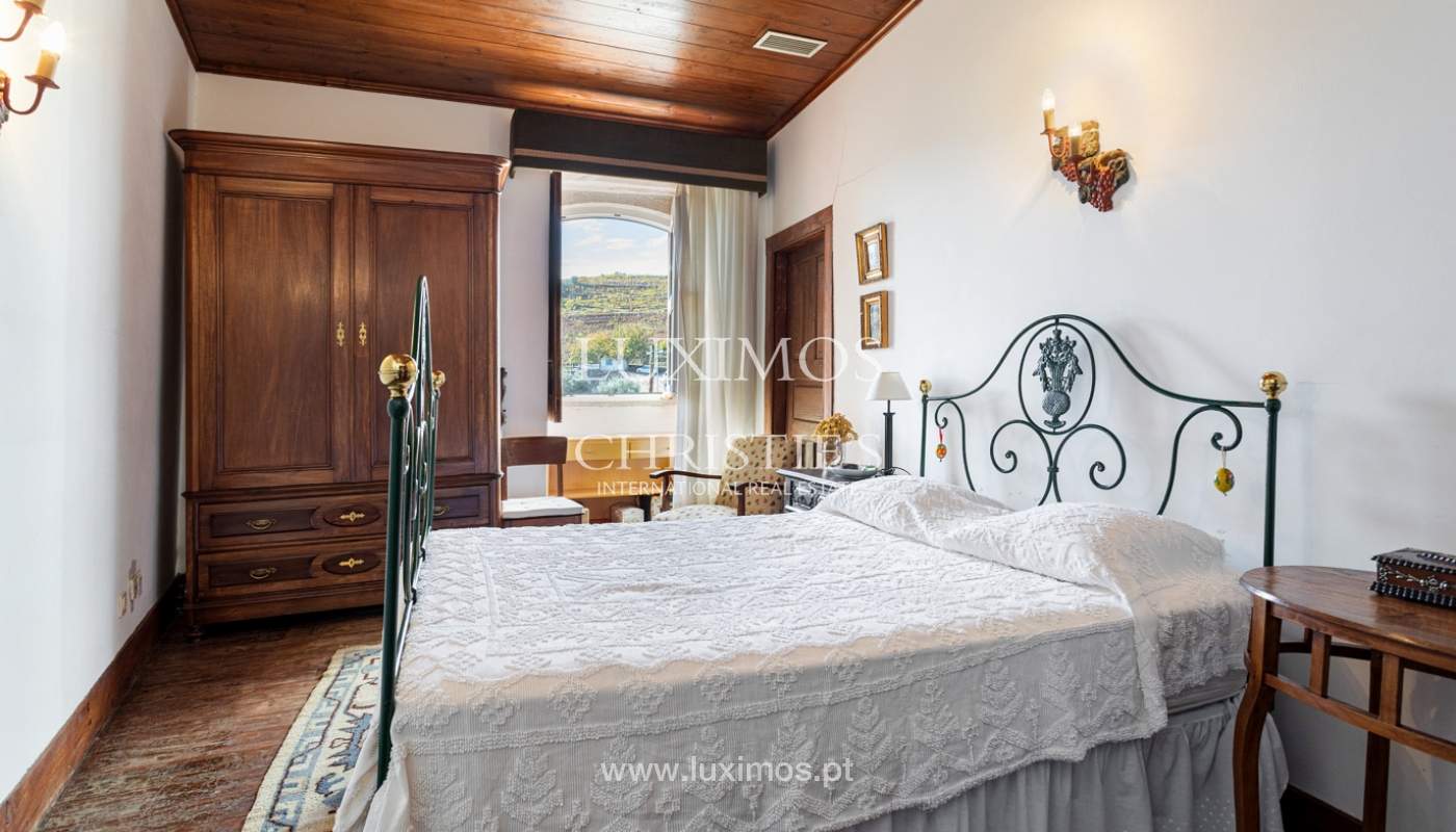 5 Bedroom Vineyard's Image 8