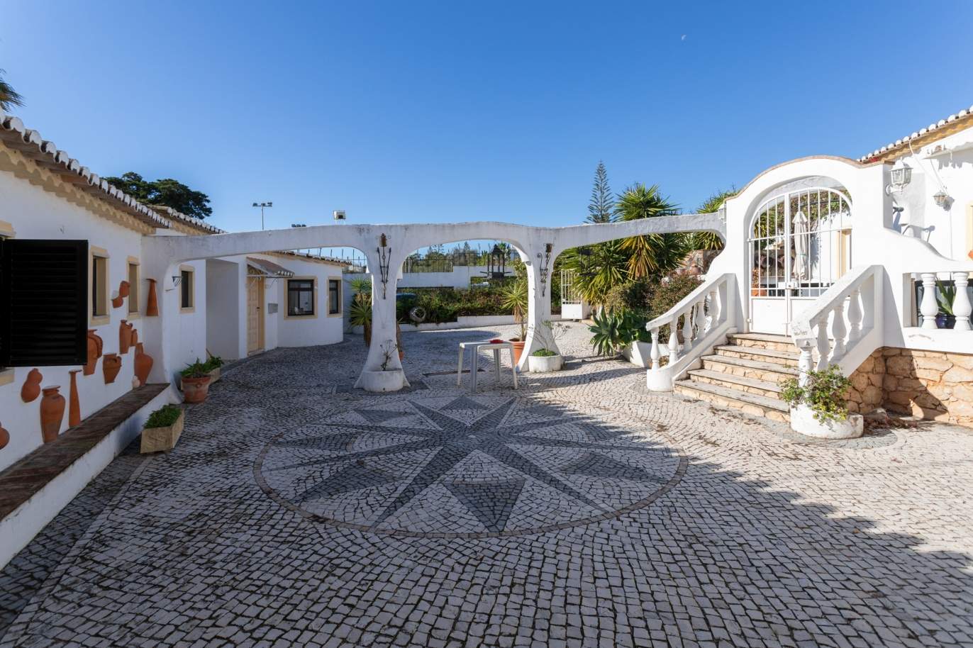 Fantástica propriedade a poucos passos do areal, Praia da Luz, Algarve_185958