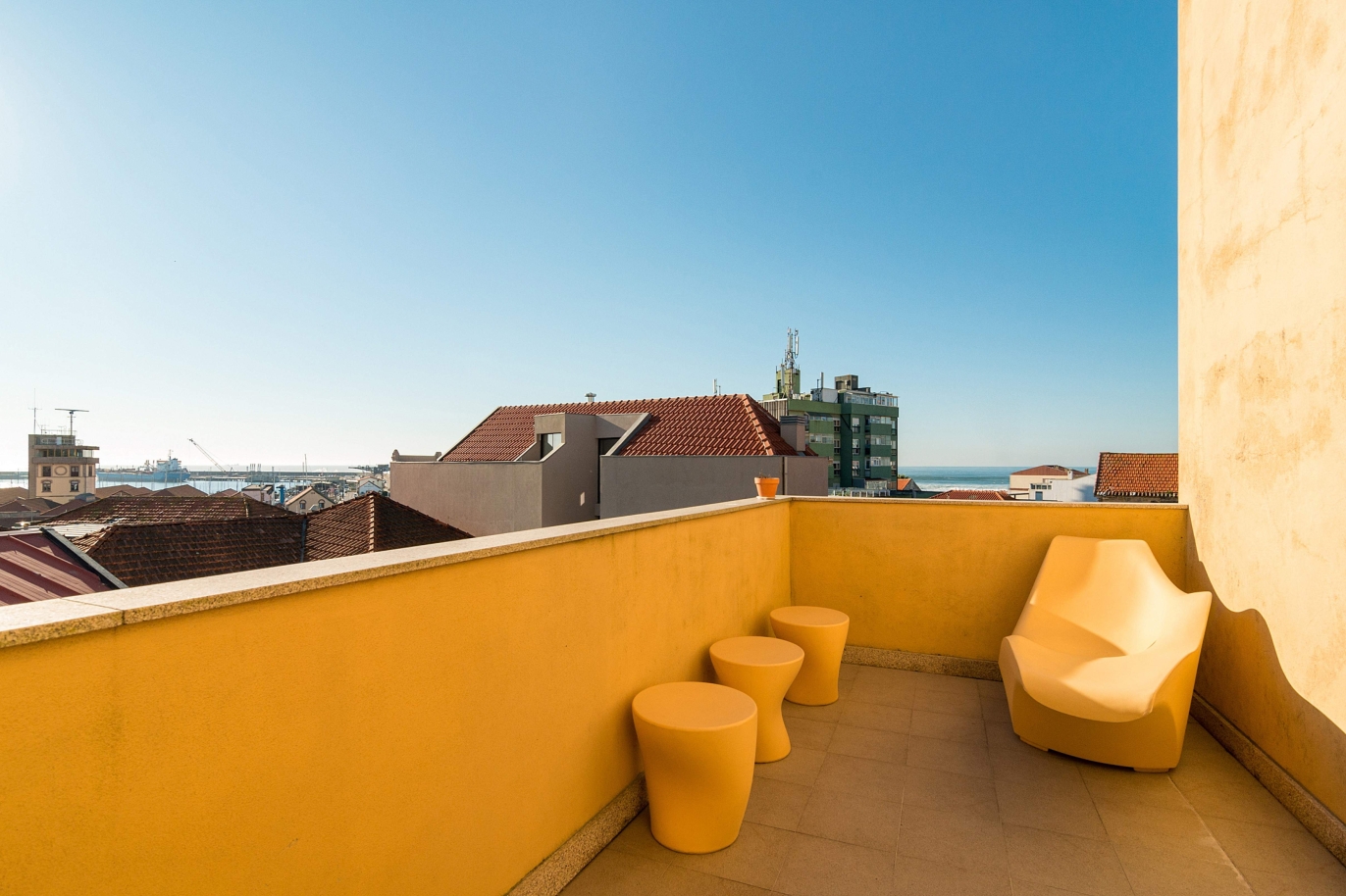 Apartment with terrace and river and sea views, for sale, in Leça da Palmeira, Porto, Portugal_188333