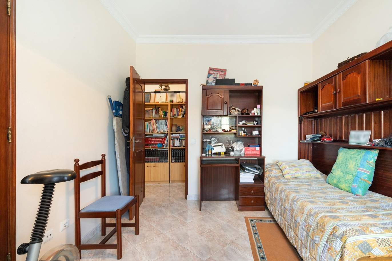 Villa de 3 dormitorios con vistas a la montaña y al mar, en venta, Loulé, Algarve_188408