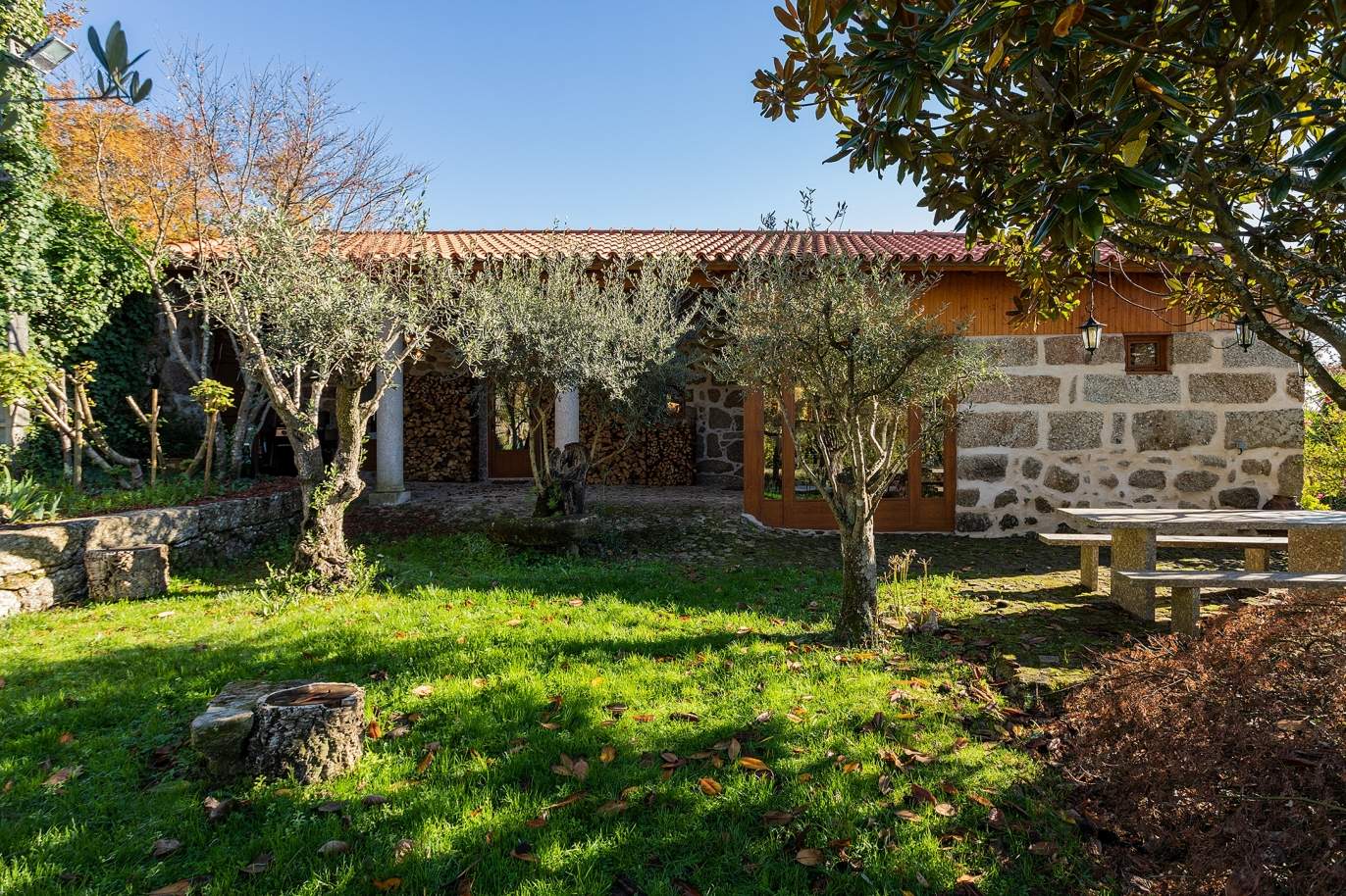 Selling: Farm with country house, swimming pool and garden, in Guimarães, North Portugal_188488