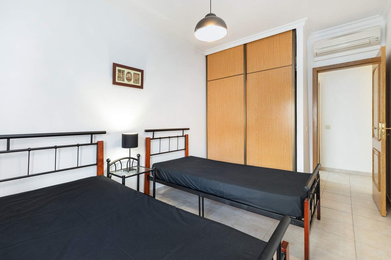 2 bedroom apartment, 1st line of Armação de Pêra Beach, Algarve_189177