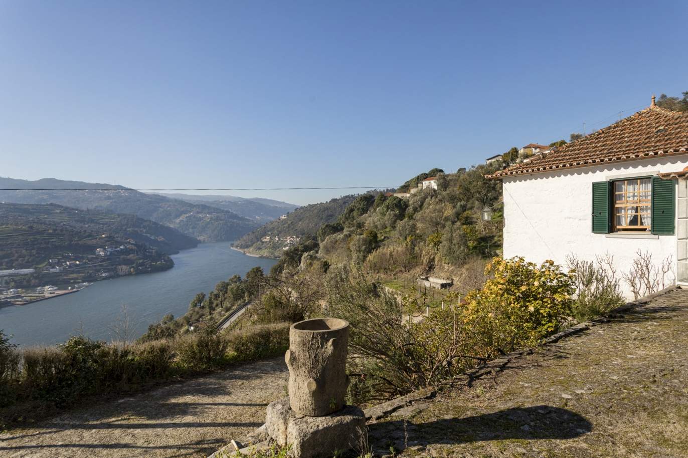 Ferme viticole avec vue sur le fleuve, à vendre, dans le Douro, Baião, Nord du Portugal_191503