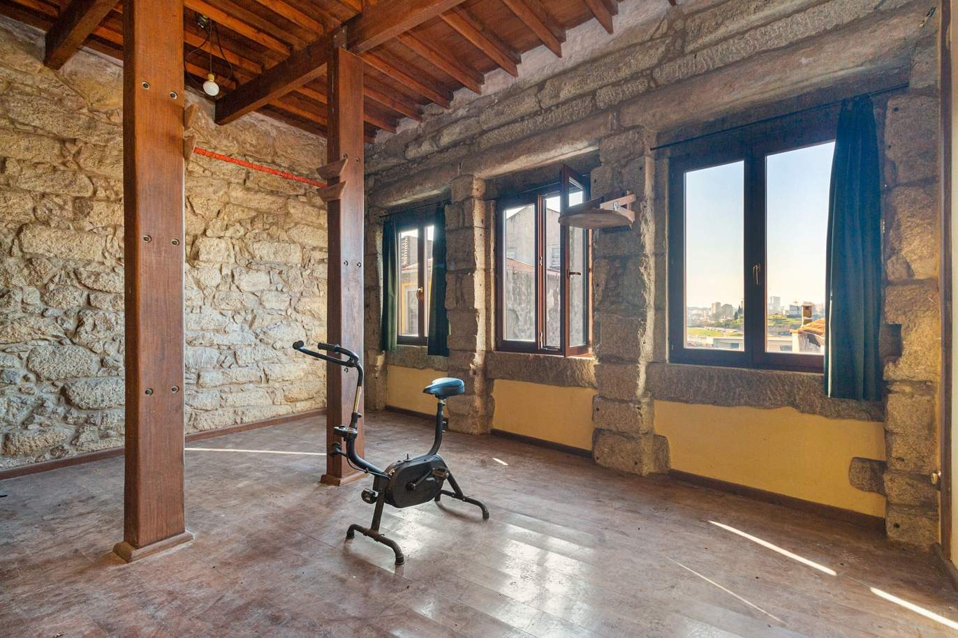 Venta: Edificio con proyecto aprobado para 4 pisos, Centro de Oporto, Portugal_192087