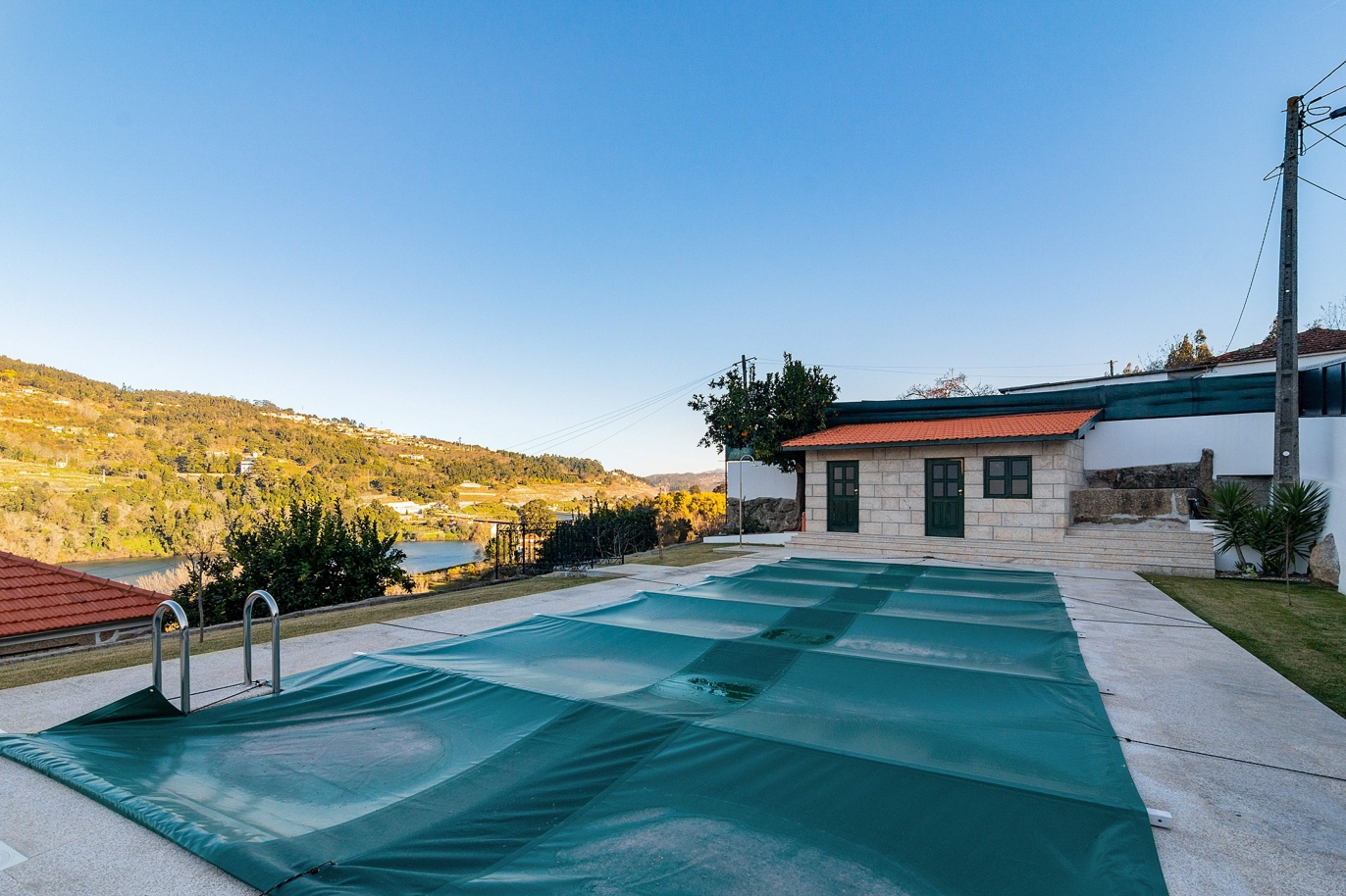 Quinta com casa de campo e piscina, para venda, em Castelo de Paiva, Norte de Portugal_192124