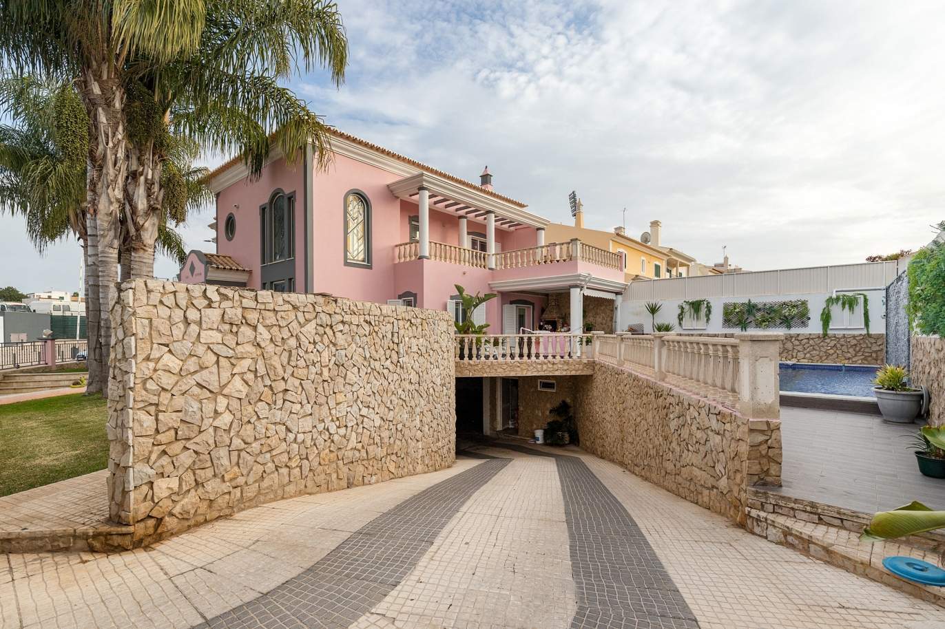 Villa de 3 dormitorios con piscina, en venta, en Ferragudo, Algarve_192195