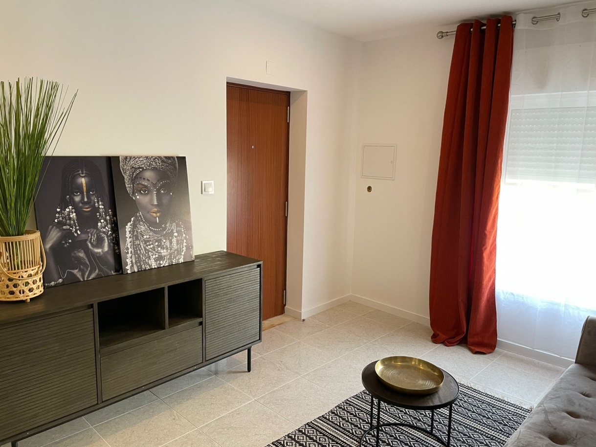 1 bedroom apartment, for sale in Porches, Algarve_194094