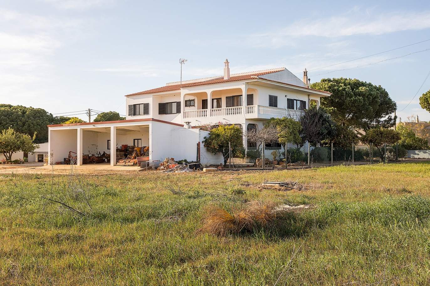 Villa avec grand terrain, à vendre, à Almancil, Algarve_194172