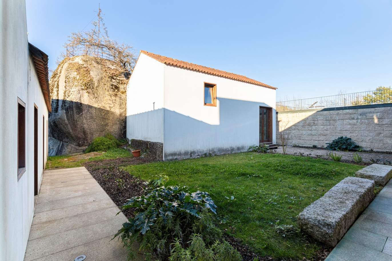 Contemporary farmhouse with mountain views, for sale, in Penafiel, North Portugal_194455