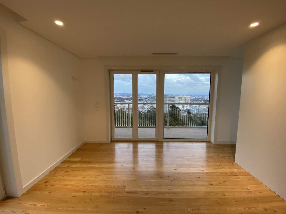 New duplex penthouse with balcony, for sale, in Antas, Porto, Portugal_194894