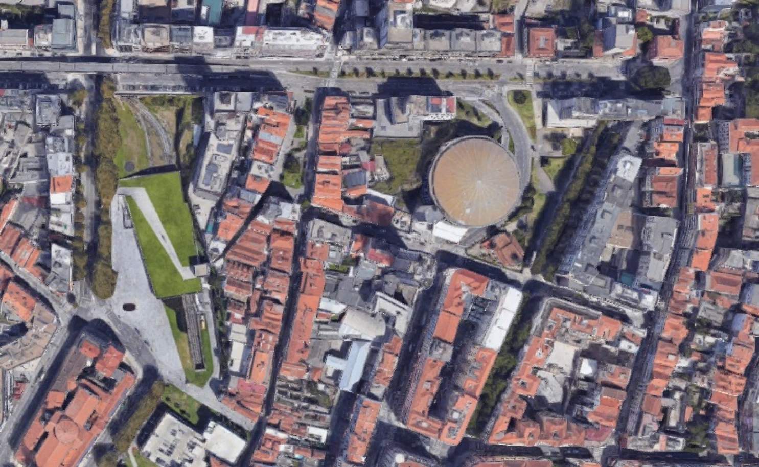 Verkauf: Gebäude zur Sanierung, im Zentrum von Porto, Portugal_196275