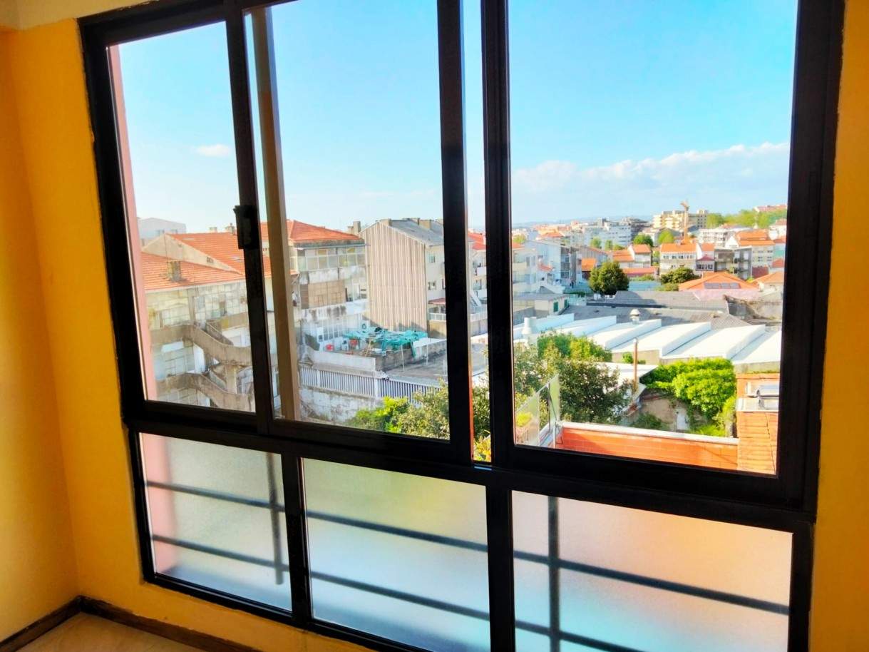 Apartment with balcony, for sale, in Porto, Portugal_197764