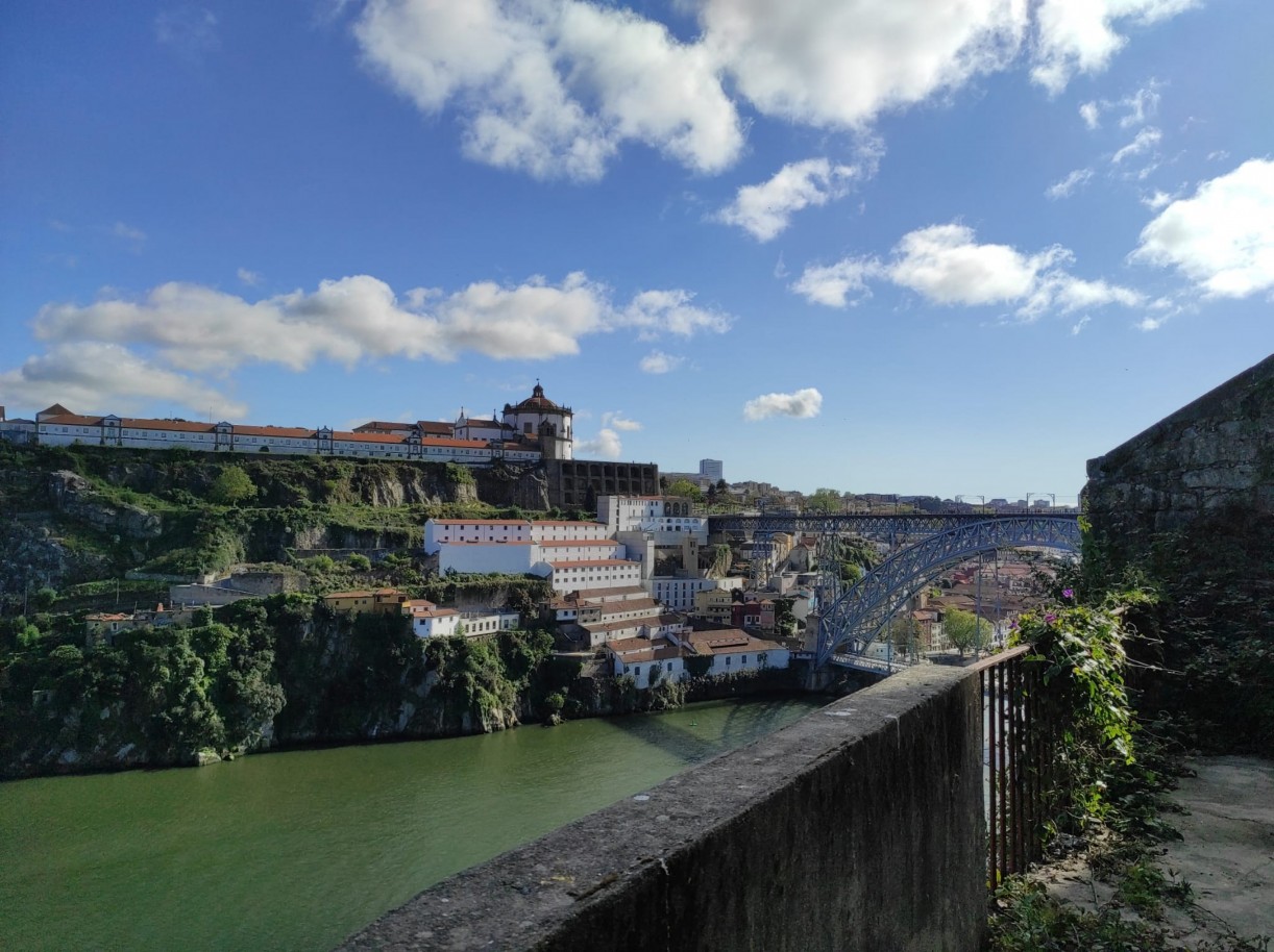Selling: Building with river views to rehabilitate, in the Center of Porto, Portugal_197850