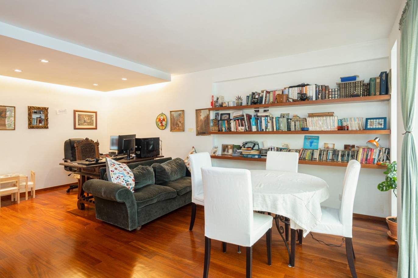Piso con balcón, en venta, en Foz do Douro, Oporto, Portugal_198283
