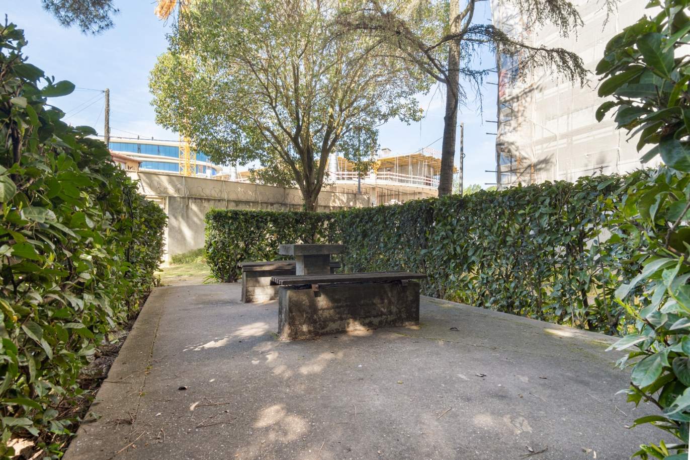 Selling: triplex apartment, in condominium with pool, tennis and gardens, Porto, Portugal_198449