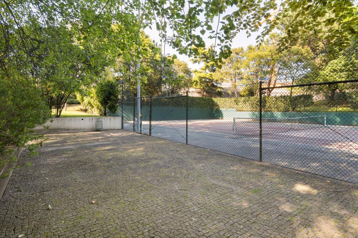 Vente : appartement triplex, dans une copropriété avec piscine, tennis et jardins, Porto, Portugal_198472