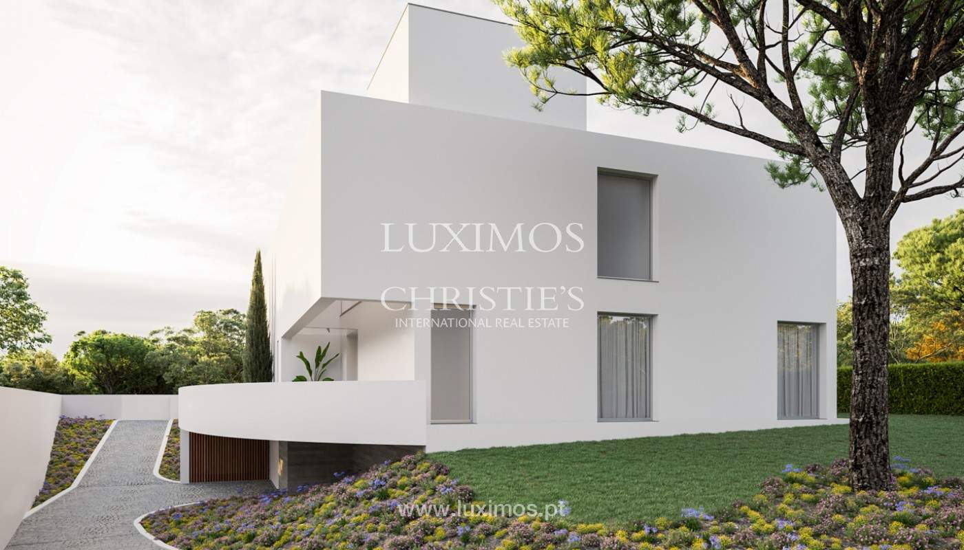 4 Bedroom Villa/Townhouse's Image 11