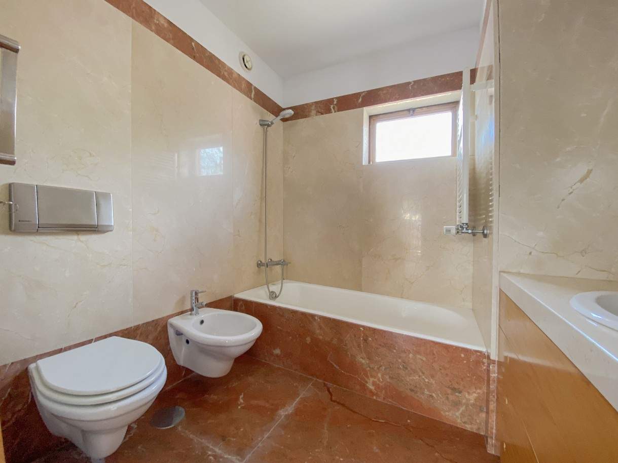 Property with gardens for renovation, for sale, in Maia, Porto, Portugal_200066