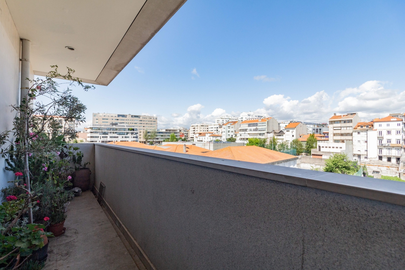 Penthouse avec balcon, à vendre, à Porto, Portugal_200429