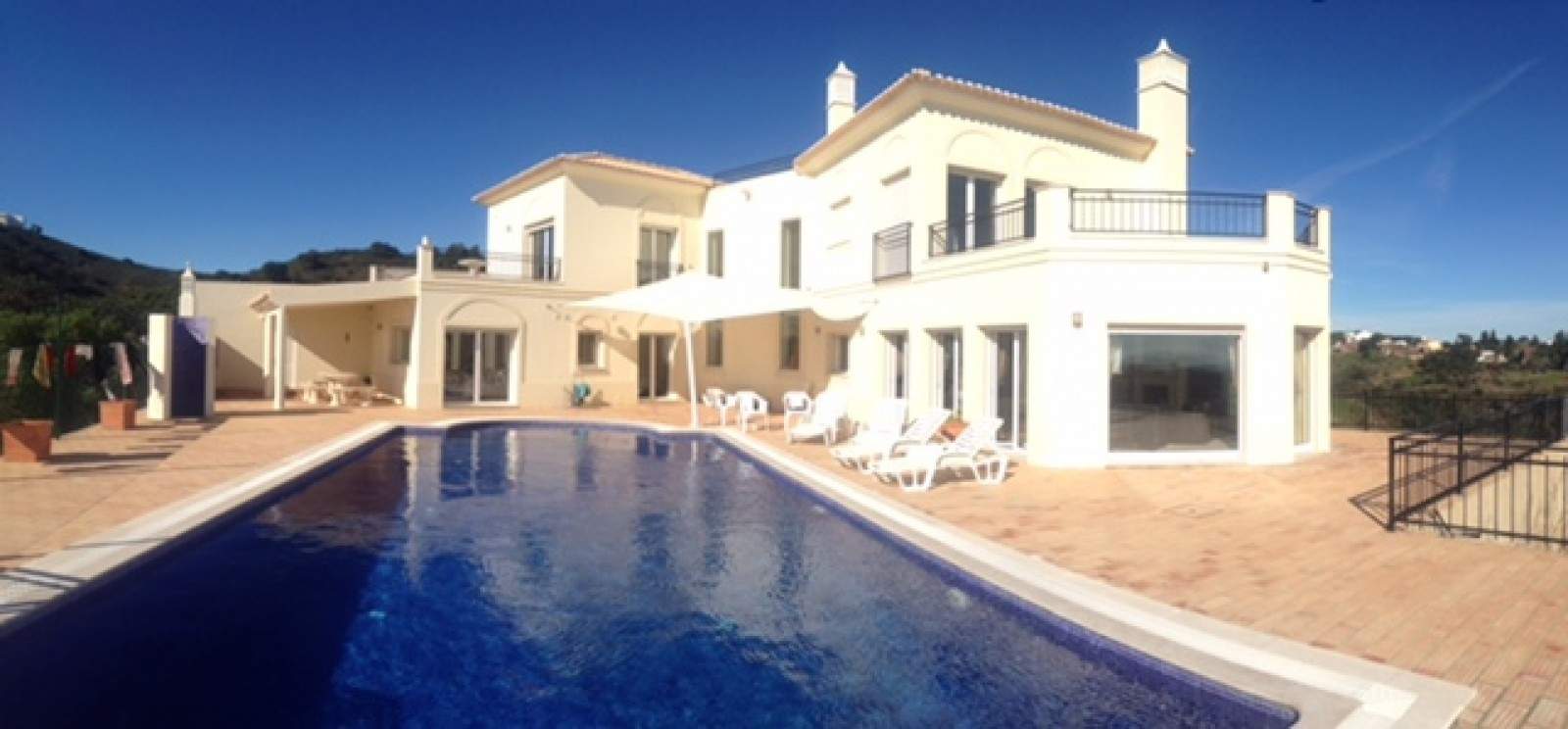 4 Schlafzimmer Villa mit Schwimmbad, zu verkaufen in Tavira, Algarve_201173