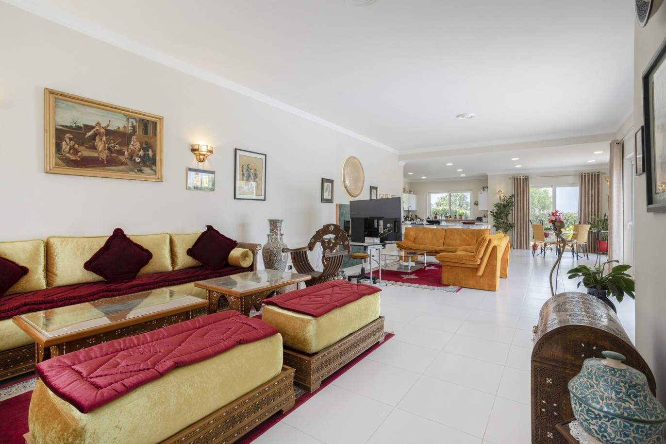 Villa de 3 dormitorios con piscina, en venta en Estoi, Algarve_201364
