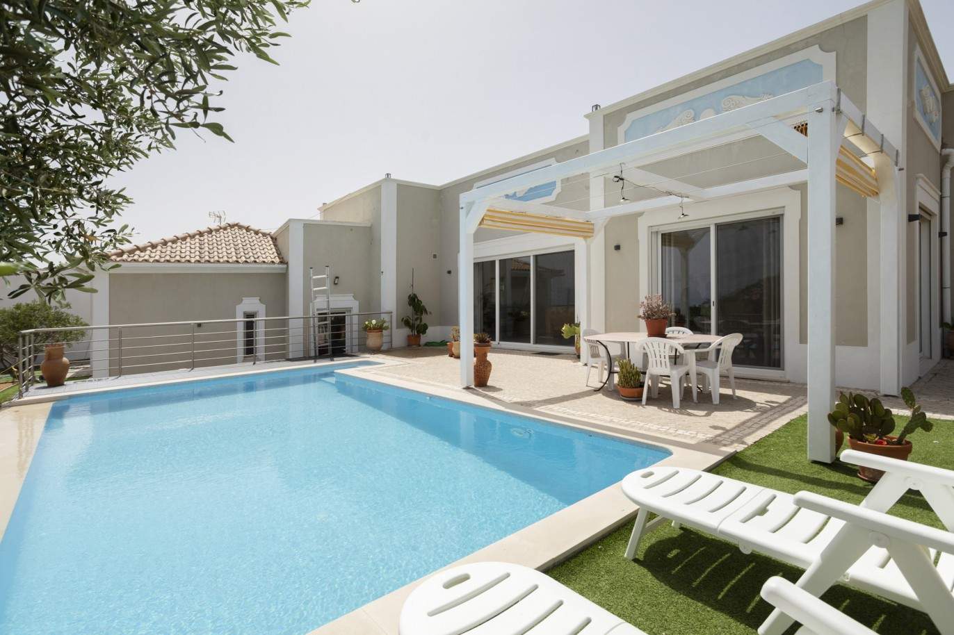 3 Bedroom Villa with swimming pool, for sale in Estoi, Algarve_201383