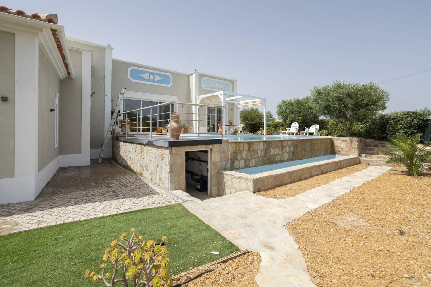 3 Schlafzimmer Villa mit Schwimmbad, zu verkaufen in Estoi, Algarve_201384