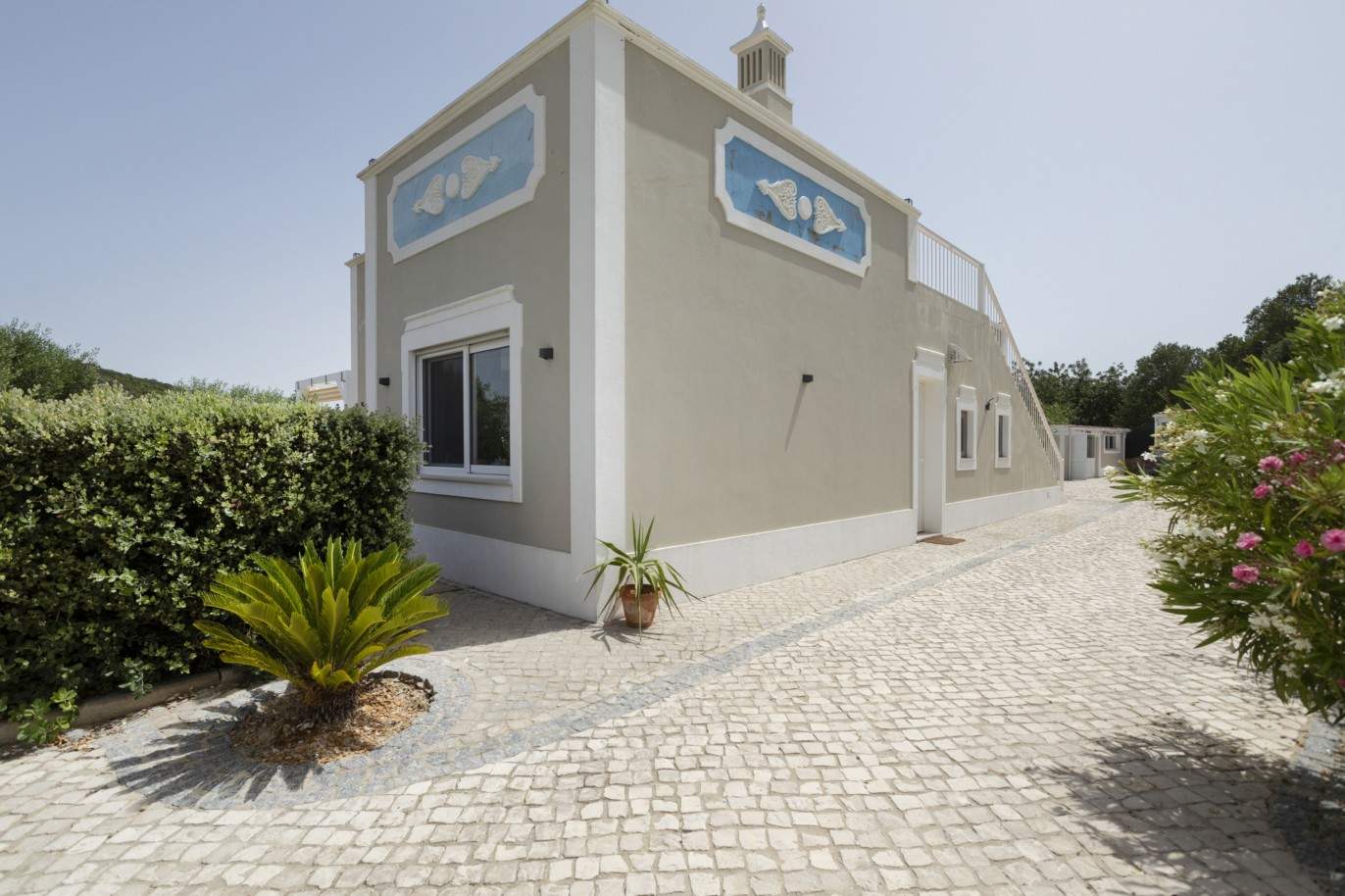 Villa de 3 dormitorios con piscina, en venta en Estoi, Algarve_201386