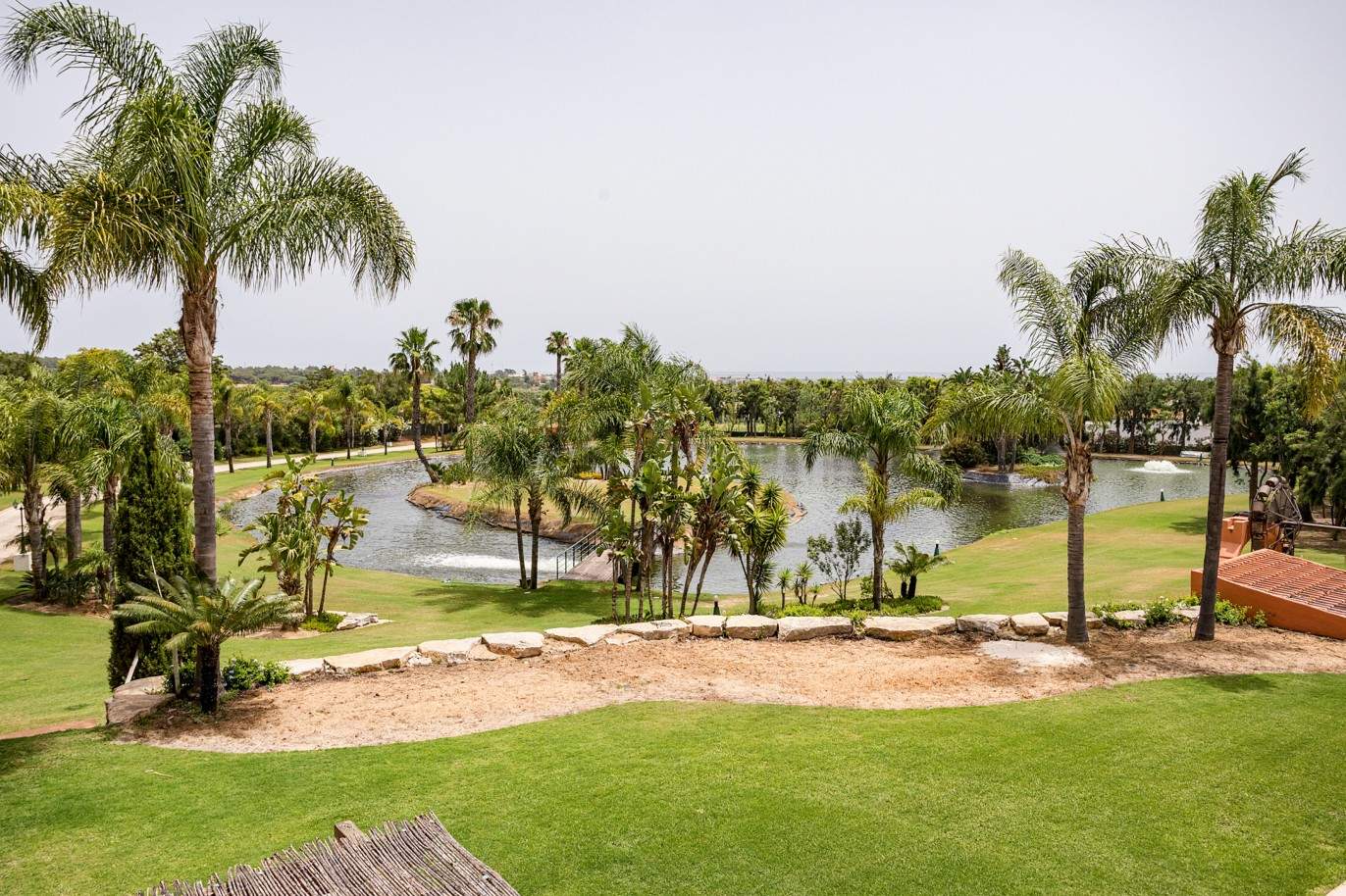 Fantástica Villa de 4 dormitorios, con campo de golf, en venta en Olhão, Algarve_201436