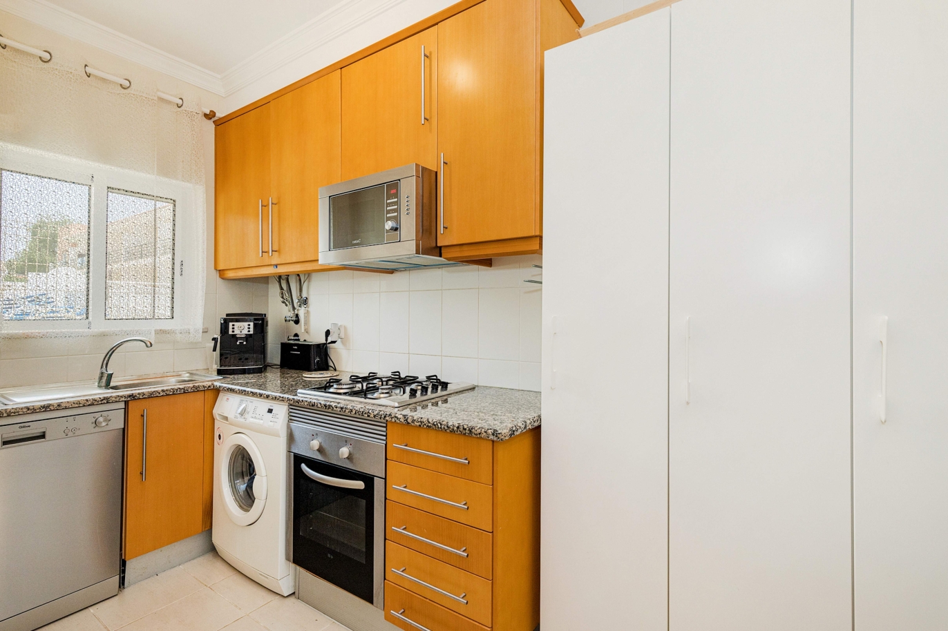 Appartement de 2 chambres, dans un immeuble en copropriété, à vendre, Albufeira, Algarve_201448