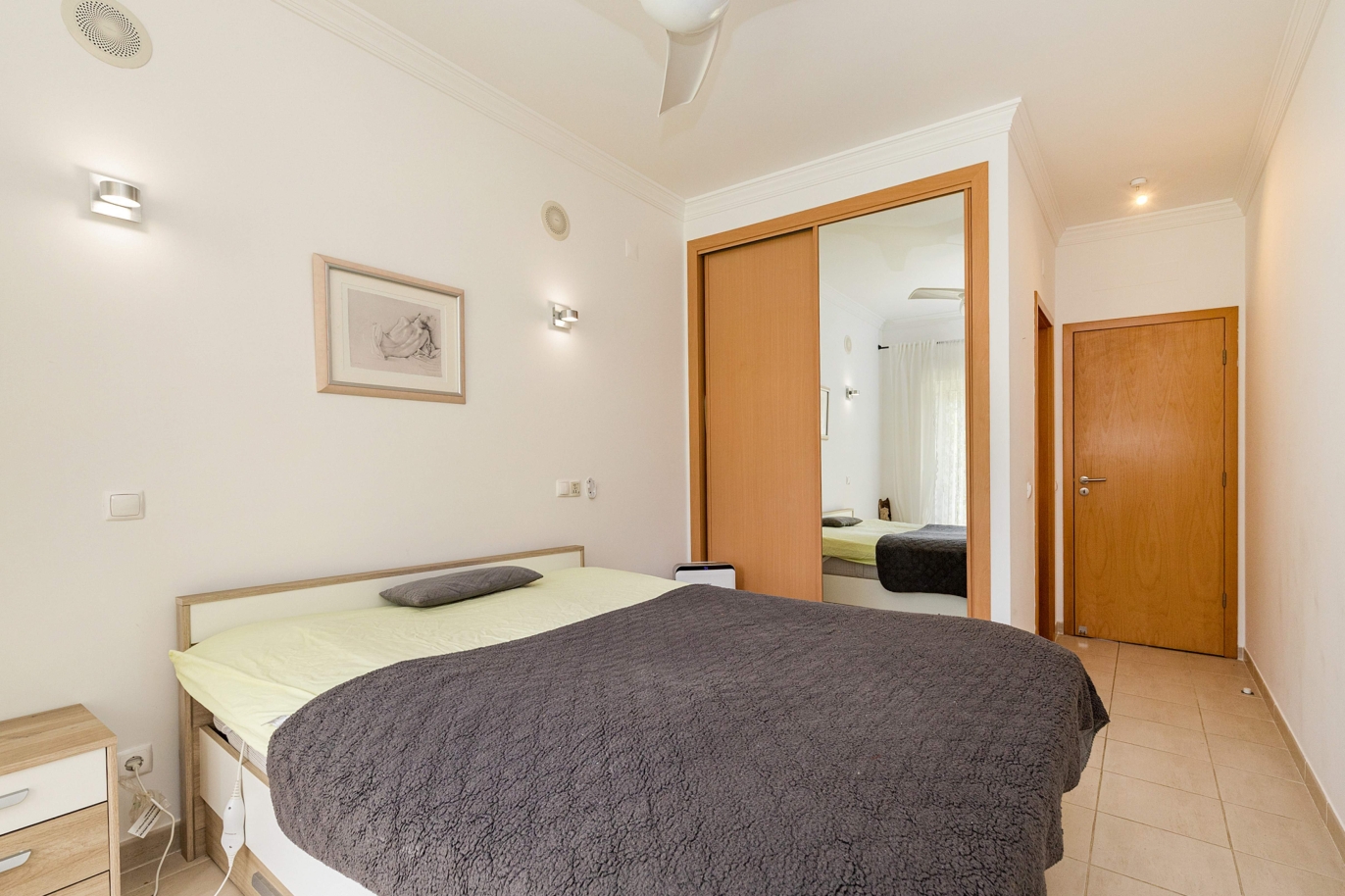 2 bedroom apartment, in a condominium, for sale, Albufeira, Algarve_201454