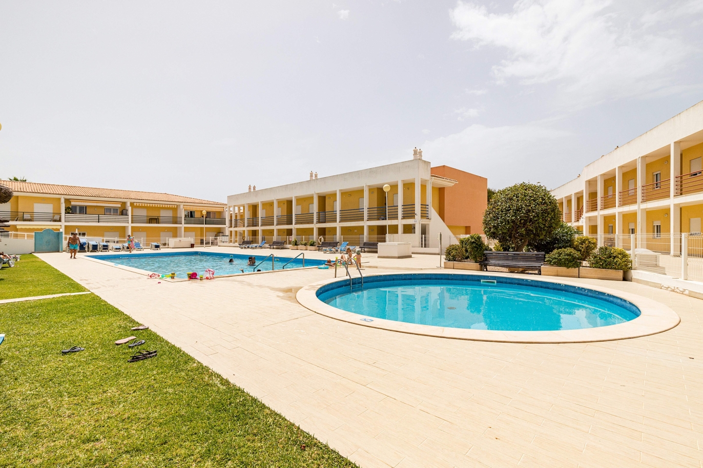 Piso de 2 dormitorios, en un condominio, en venta, Albufeira, Algarve_201463