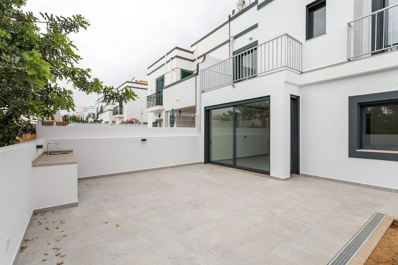 Casa adosada de 5 dormitorios con terrazas, Tavira, Algarve_201486
