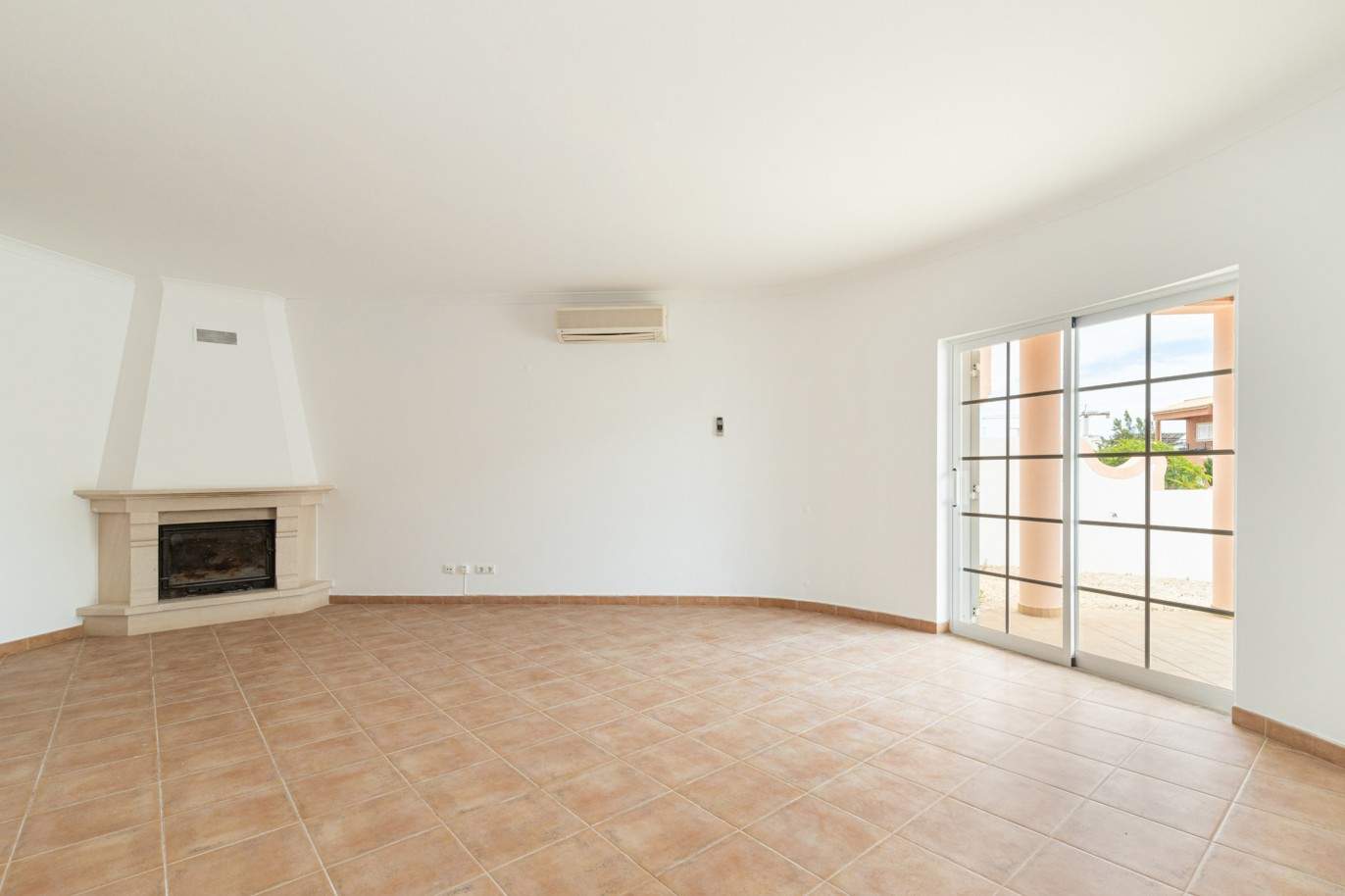 Villa de 3 dormitorios en venta en Porto de Mós, Lagos, Algarve_201768