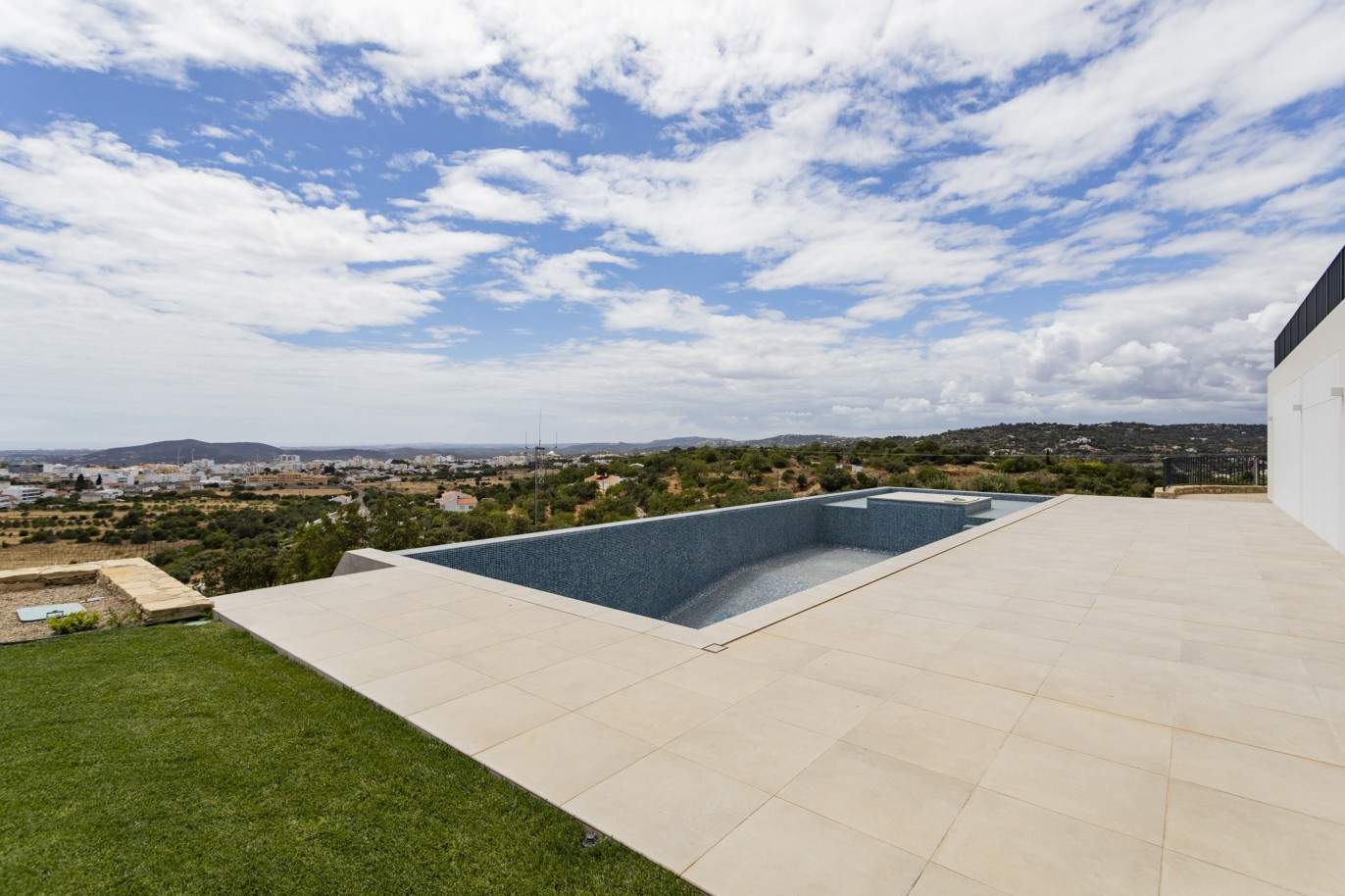 Moradia T4 com piscina, para venda em S.Clemente, Loulé, Algarve_201809