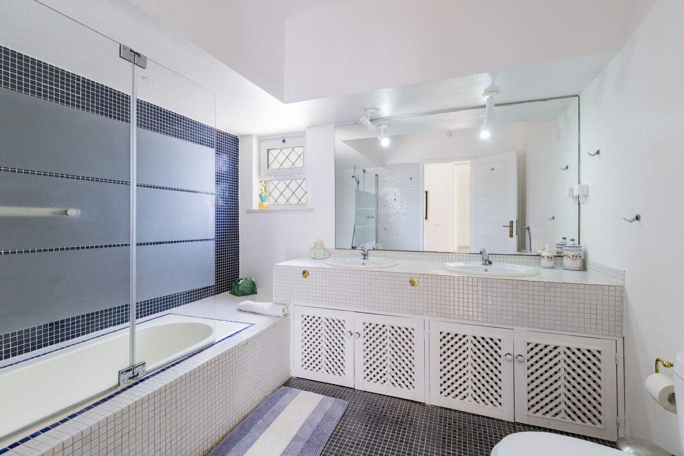 Rustikale 5 Schlafzimmer Villa mit Pool und Obstgarten, zu verkaufen in Pêra, Algarve_201827