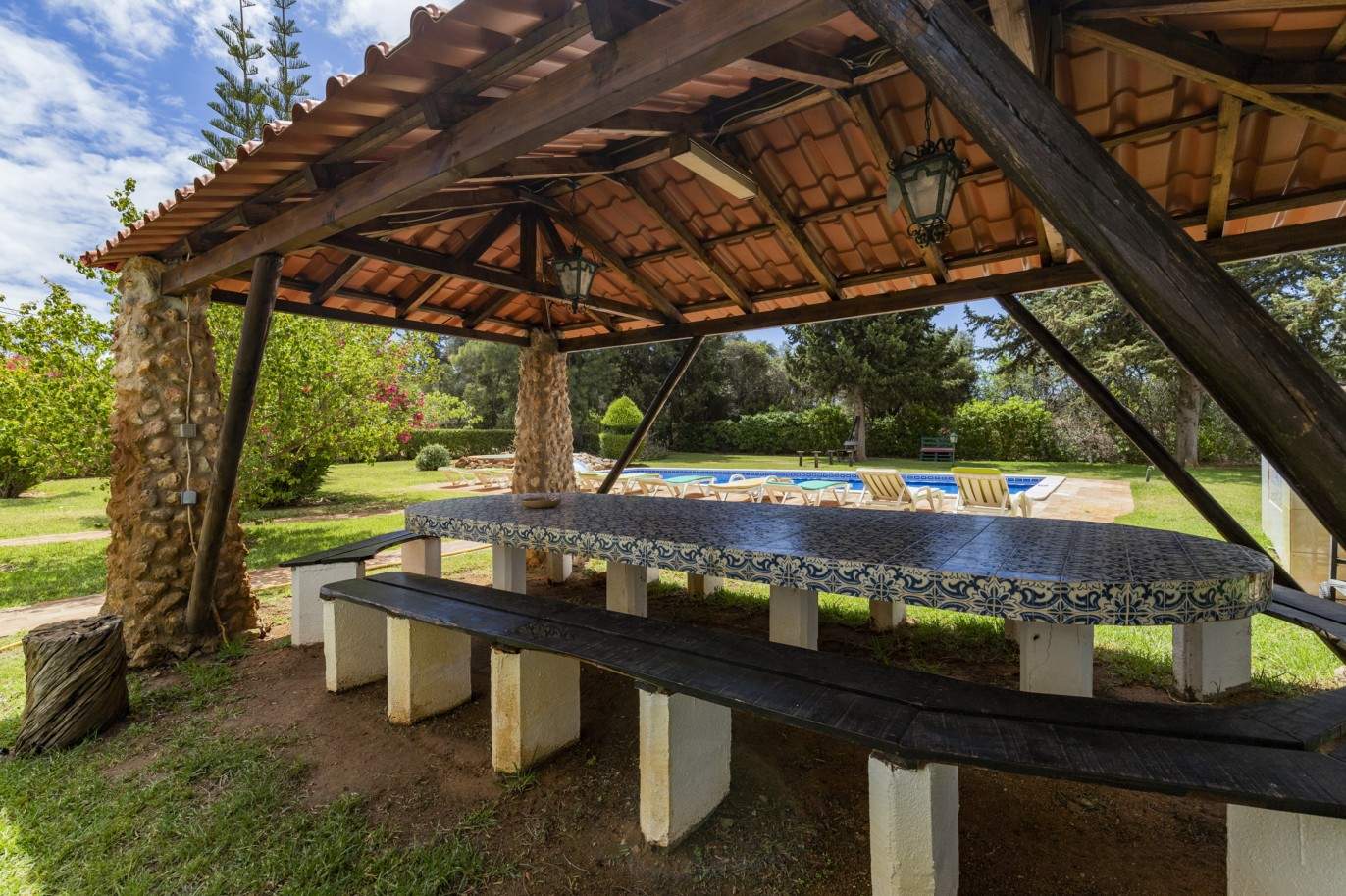 Moradia Rústica T5 com piscina e pomar, para venda em Pêra, Algarve_201828