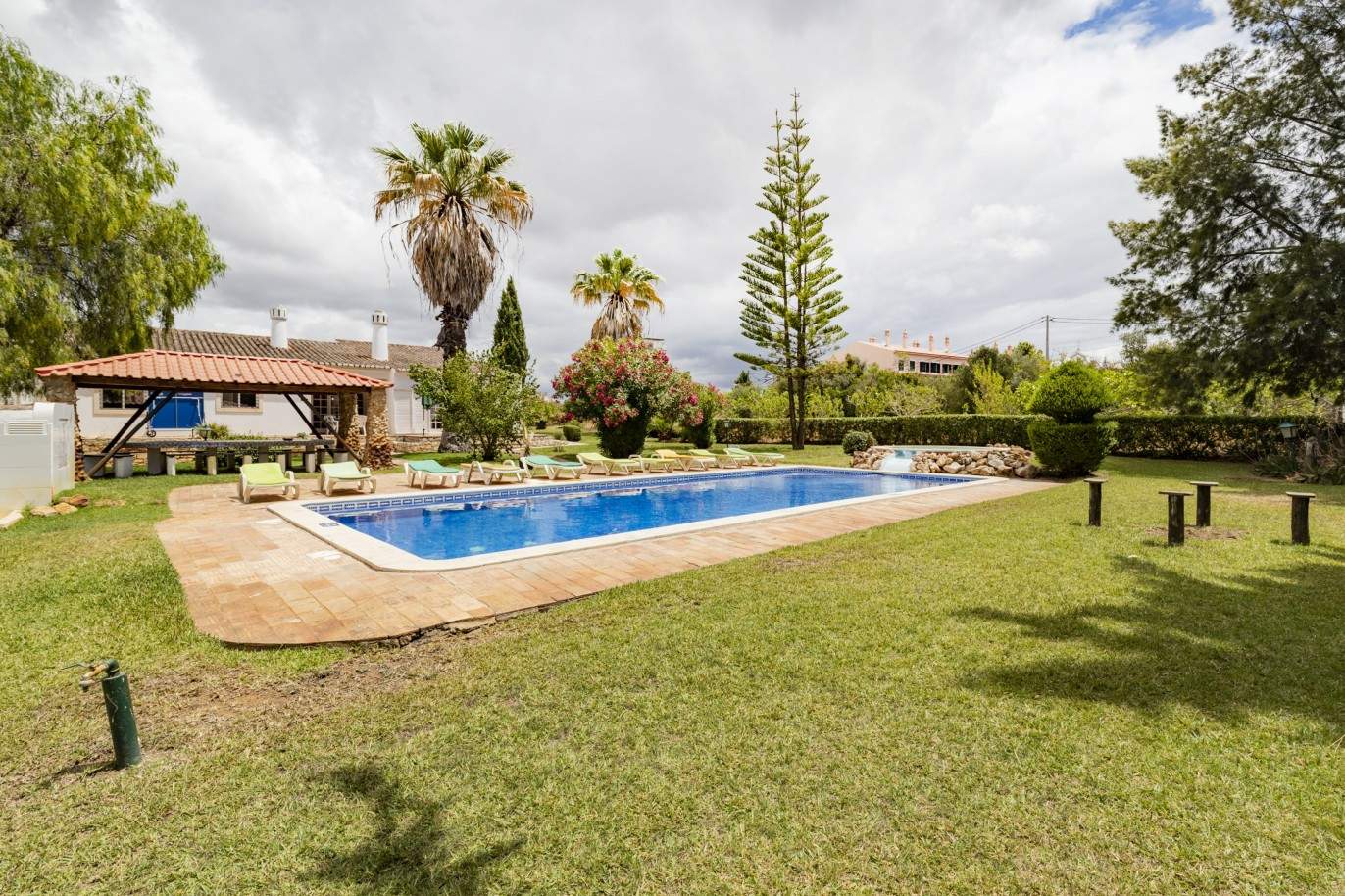Villa rústica de 5 dormitorios con piscina y huerto, en venta en Pêra, Algarve_201831
