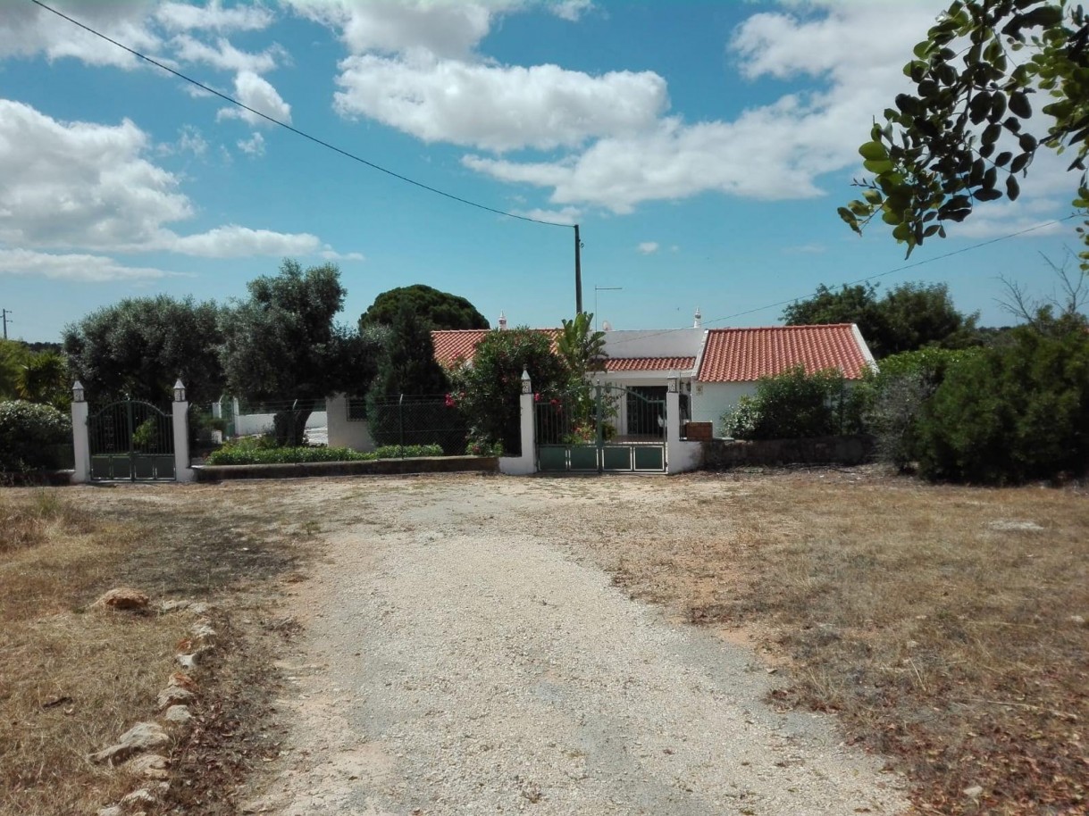 Villa de 4 dormitorios con piscina, en venta en Tunes, Algarve_202343