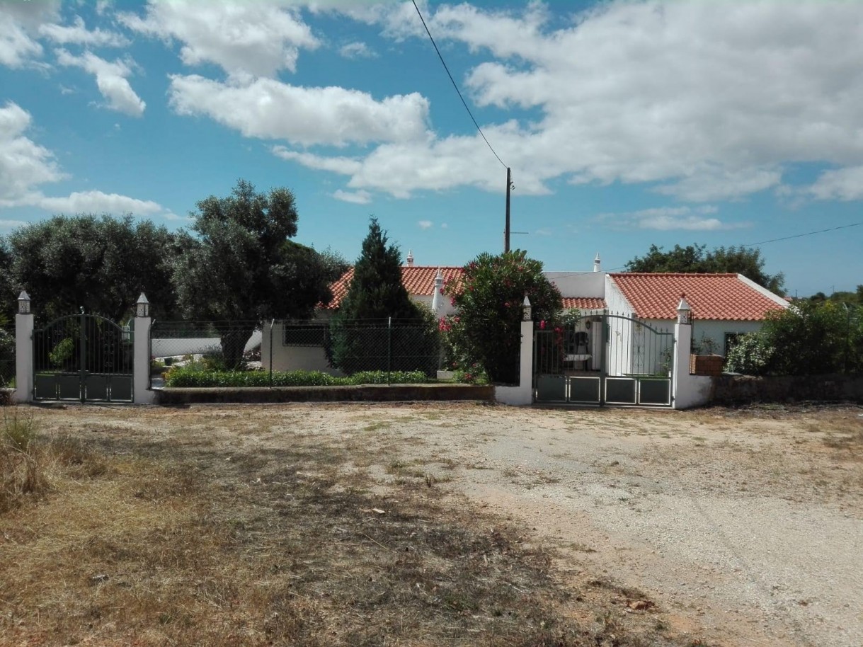 Villa de 4 dormitorios con piscina, en venta en Tunes, Algarve_202346